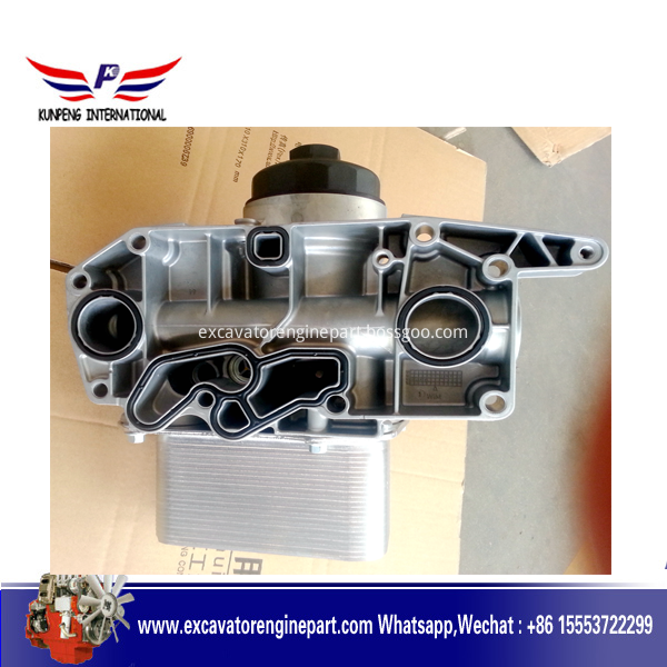 Deutz BF6M2012 Ölkühler 04252961 04912107 für Volvo Bagger EC210C EC210B M4252961 Deutz BF6M2012 Oil Cooler 04252961 04912107 for Volvo Excavator EC210C EC210B M4252961