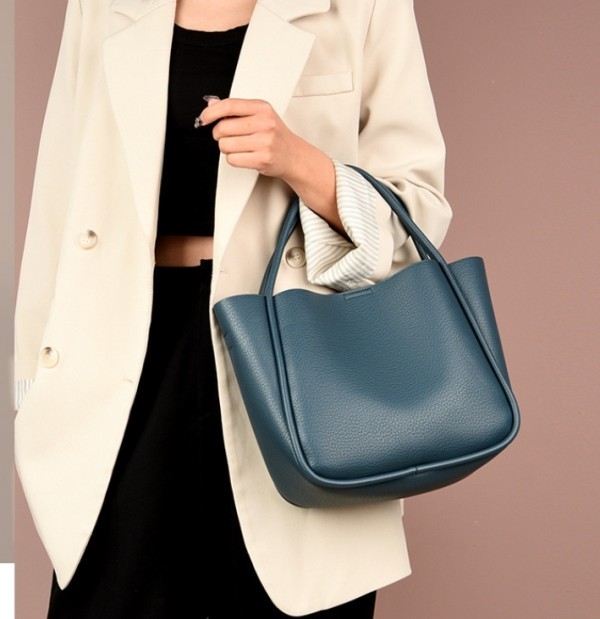 Fashionable Women's Bucket Bag 2025 Fashionable Women's Bucket Bag 2025