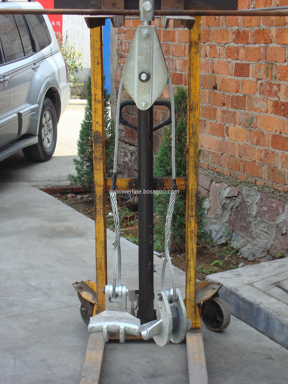 Two bundle conductor lifter Two bundle conductor lifter