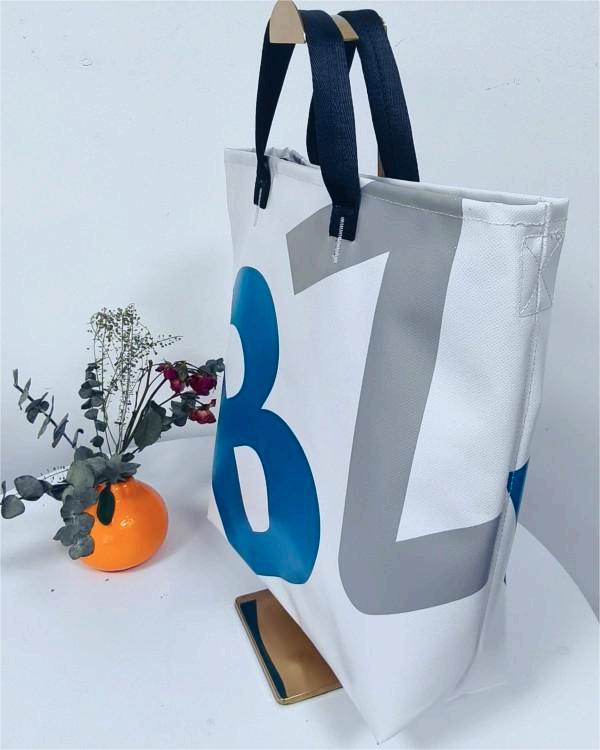 Customizable letter waterproof PVC handbag Customizable letter waterproof PVC handbag