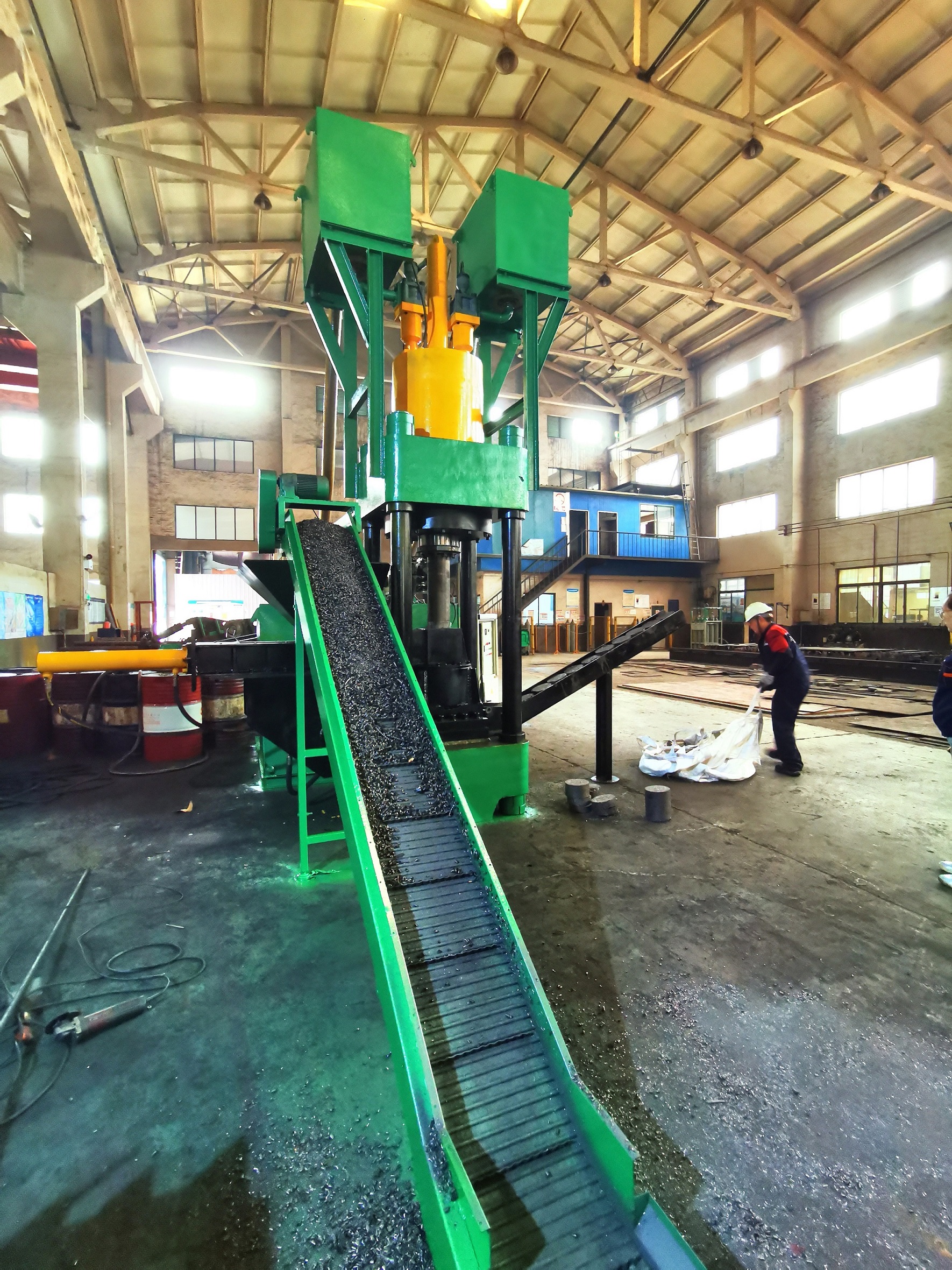 Hydraulic Briquetting Press Metal chip cake press machine Hydraulic Briquetting Press Metal chip cake press machine