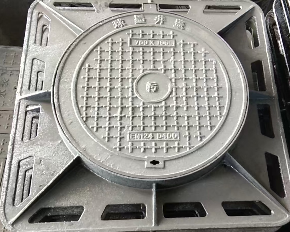 Customized manhole cover 13 Customized manhole cover 13