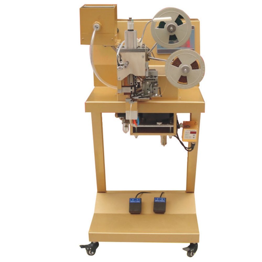 KD-198-2F Automatic Special Shapes Plastic Buttons and Four-claws Base Buttons wich Double Sequins(auto-eutting)Setting Machine (4) KD-198-2F Automatic Special Shapes Plastic Buttons and Four-claws Base Buttons wich Double Sequins(auto-eutting)Setting Machine (4)