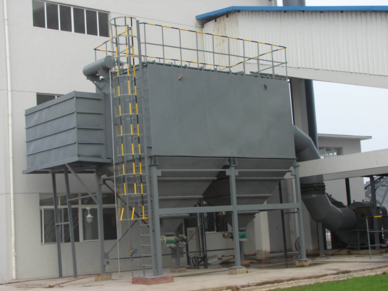 Penghapus habuk jenis beg di silo simen Bag type dust remover in cement silo