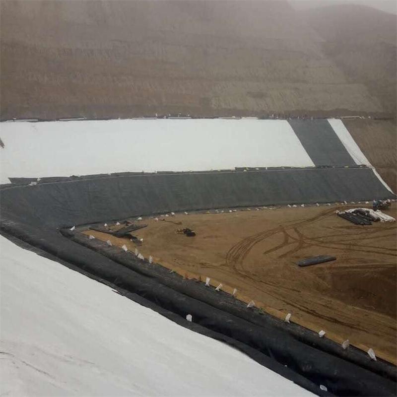 landfill application of geomembrane