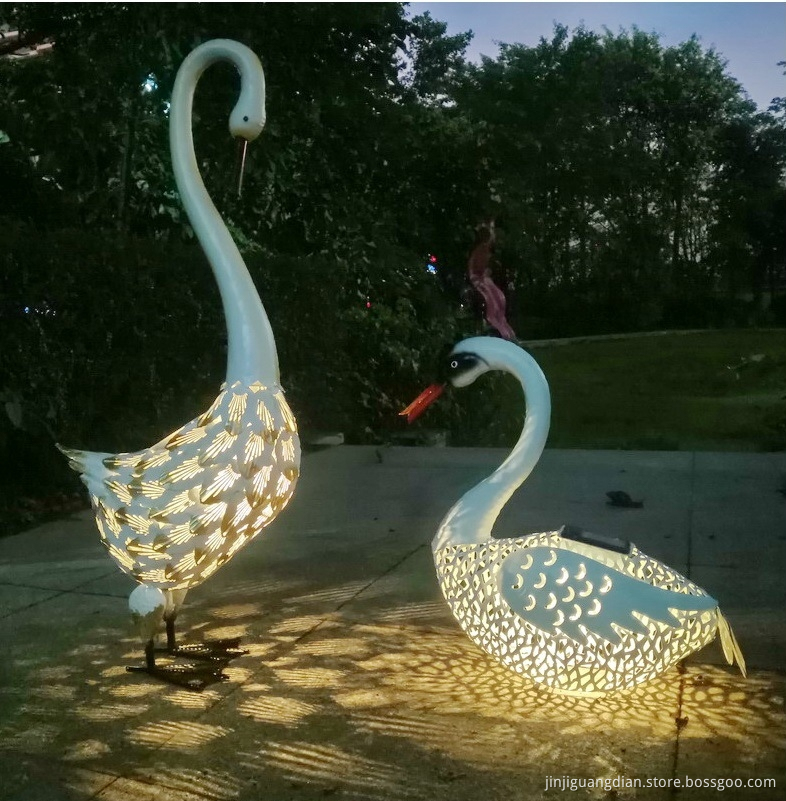 Solar Iron Swan Lamp Solar Iron Swan Lamp