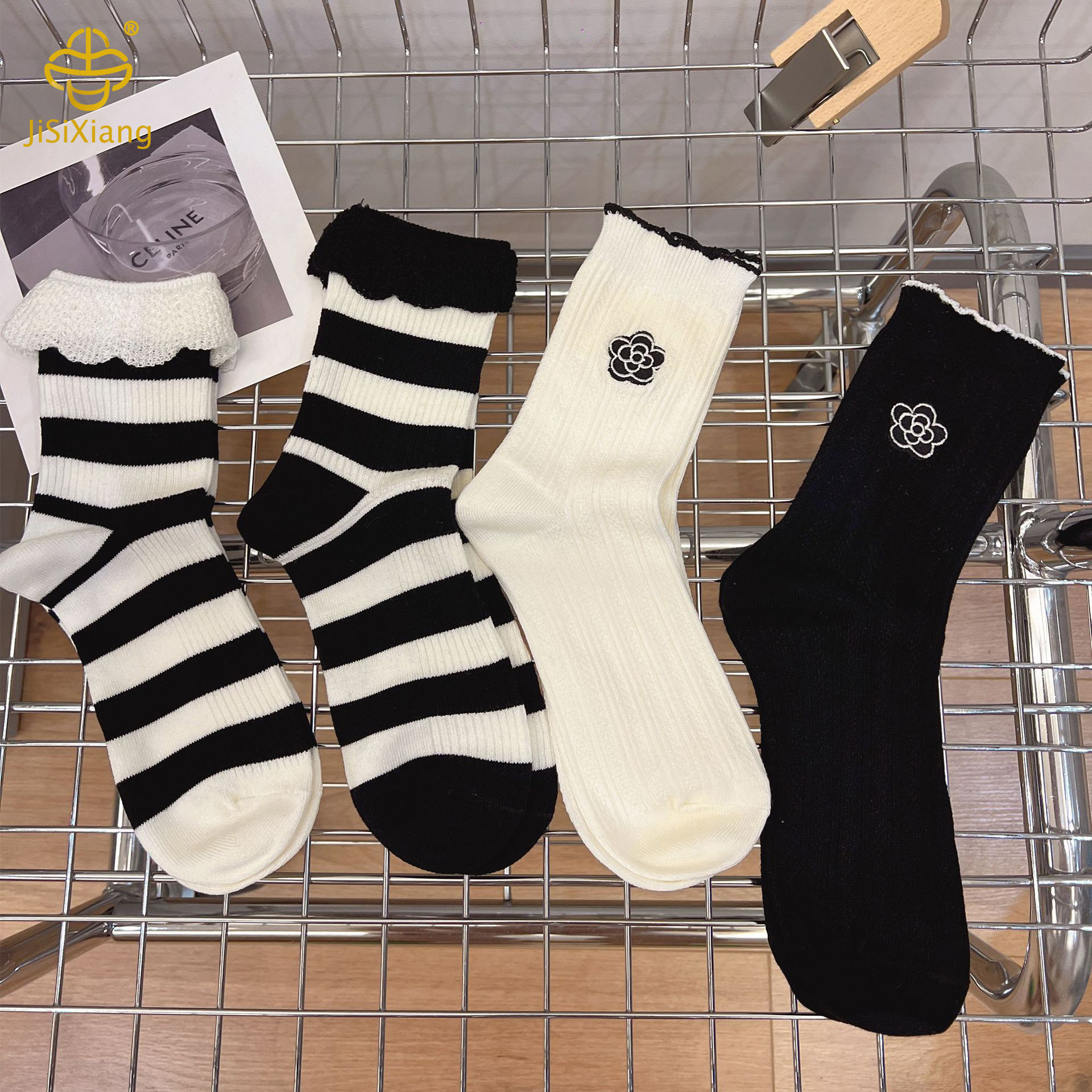 Korean black and white striped tube socks embroidered lace Korean black and white striped tube socks embroidered lace