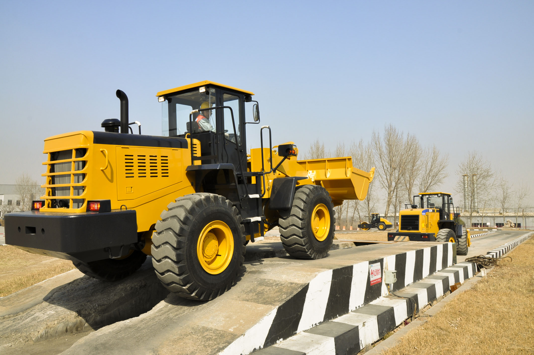 wheel loader