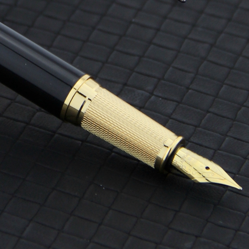 hign end golden fountain pen