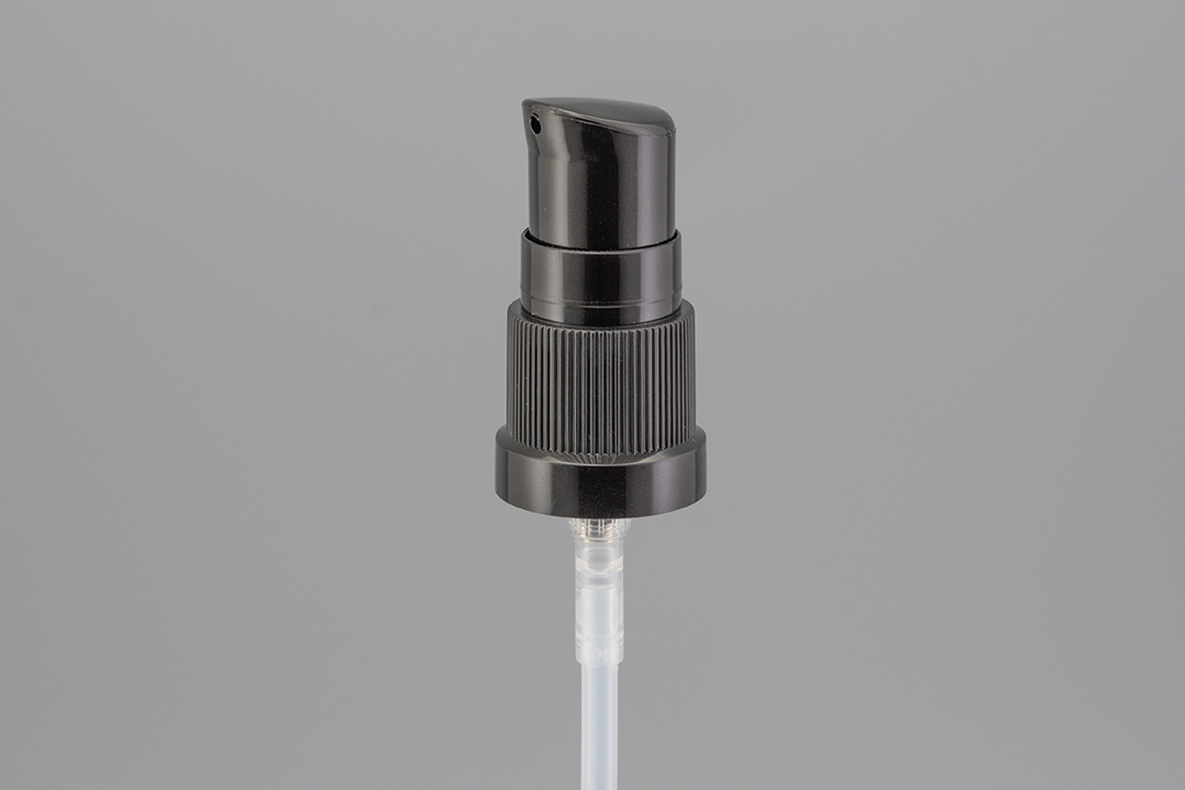 18/415 Black Shrouded Treatment Pump With Cap 18/415 Black Shrouded Treatment Pump With Cap