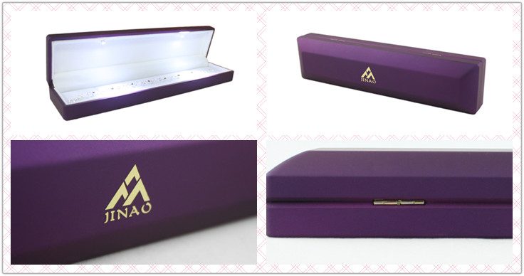 Logo personnalisé boîte à bracelet de luxe avec intérieur en velours Luxury bracelet box custom logo with velvet inside