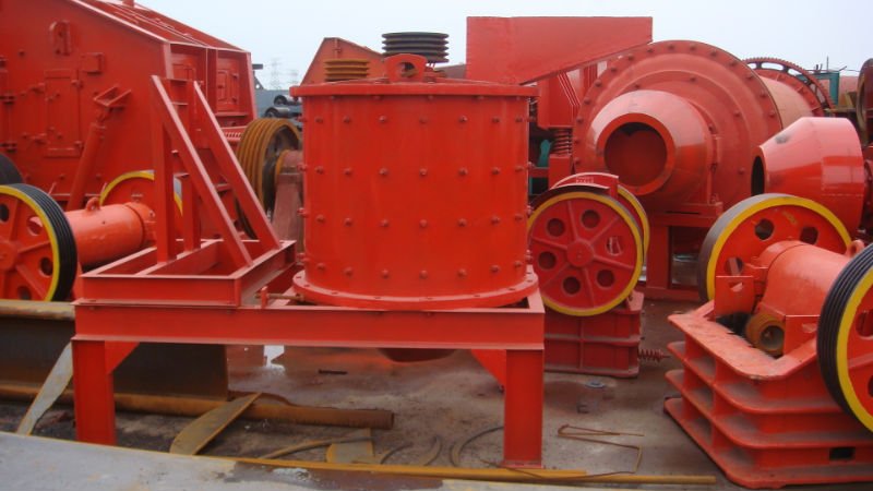 Le concasseur de rock combiné combinaison mondiale célèbre à vendre The world famous vertical combination rock crusher for sale