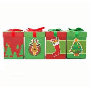 Paper chrismas clothing box