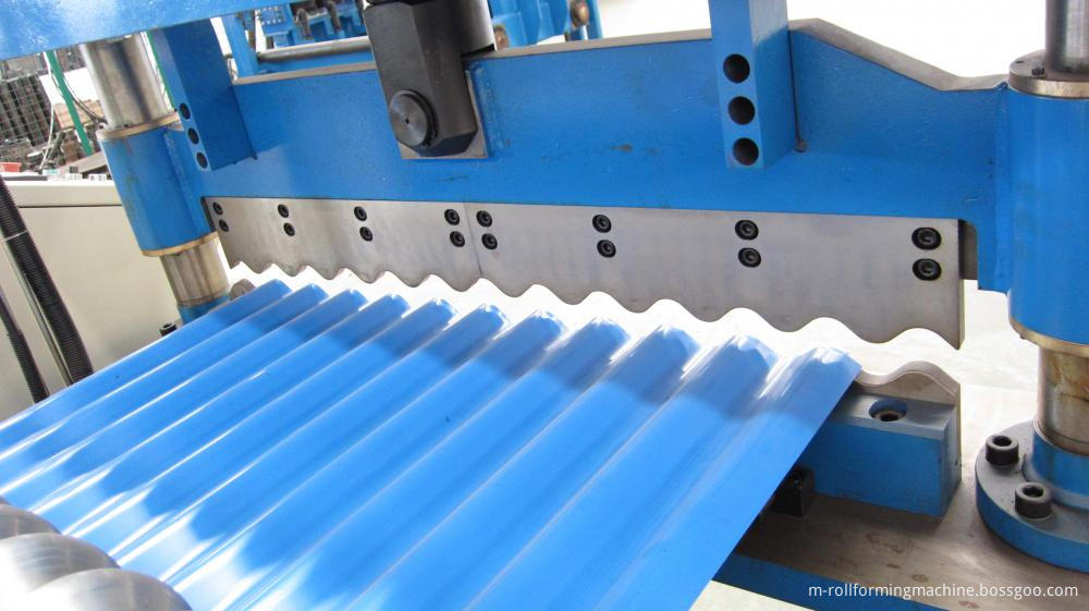 Corrugated sheet making machine Corrugated sheet making machine