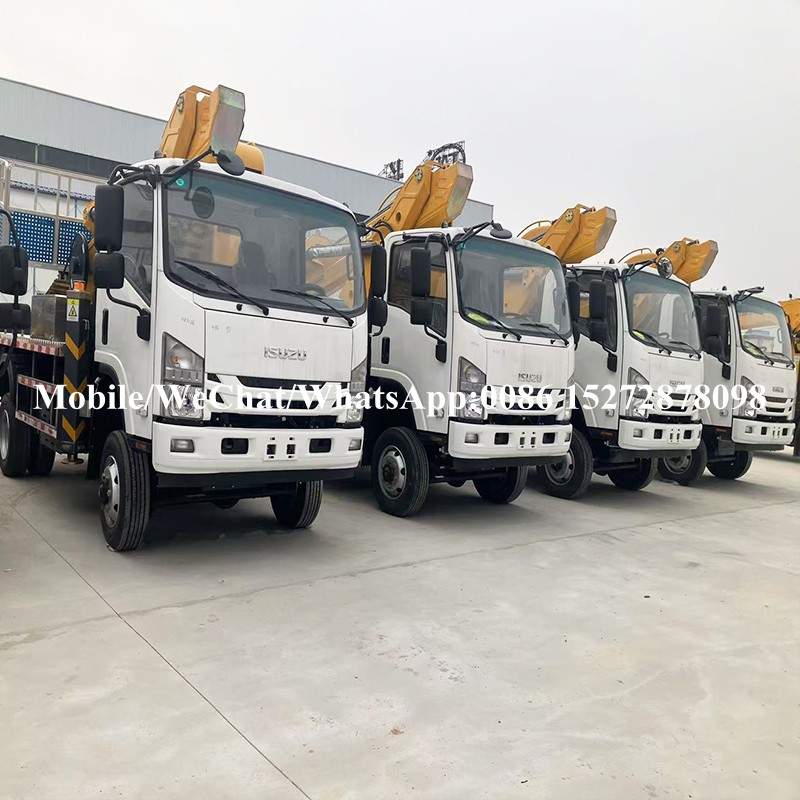 Aerial Ladder Truck (7) Aerial Ladder Truck (7)