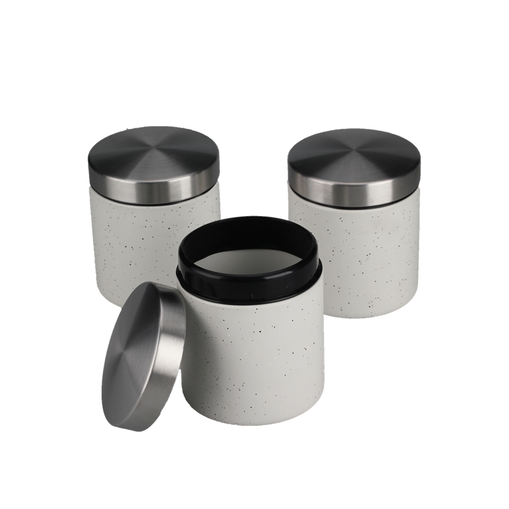 Der Kanister mit Edelstahlabdeckung The Canister With Stainless Steel Cover