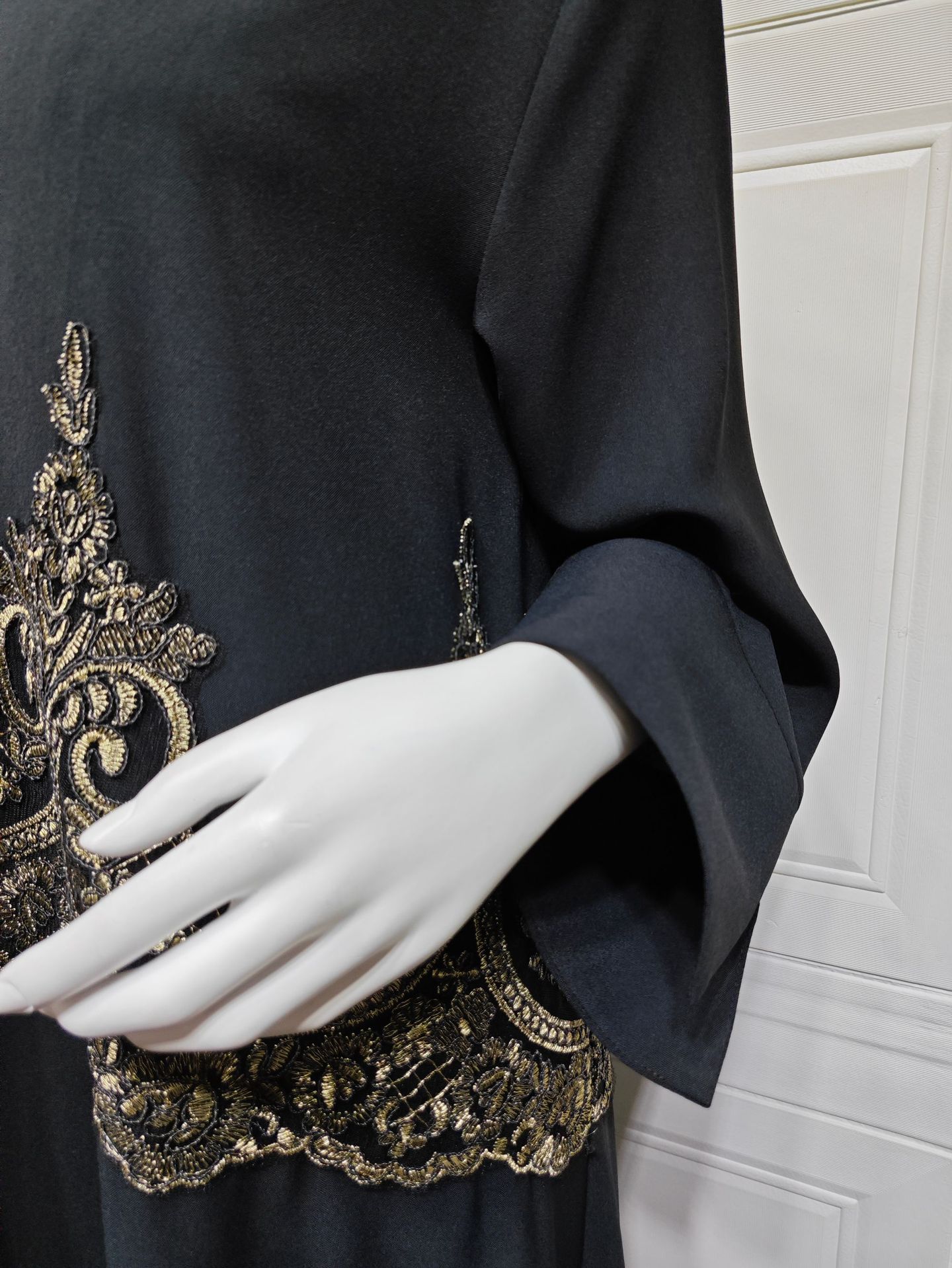 Elegant Black Kimono Abaya for Muslim Women MQ247 (12) Elegant Black Kimono Abaya for Muslim Women MQ247 (12)