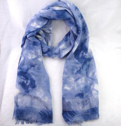 Ladies printing scarf