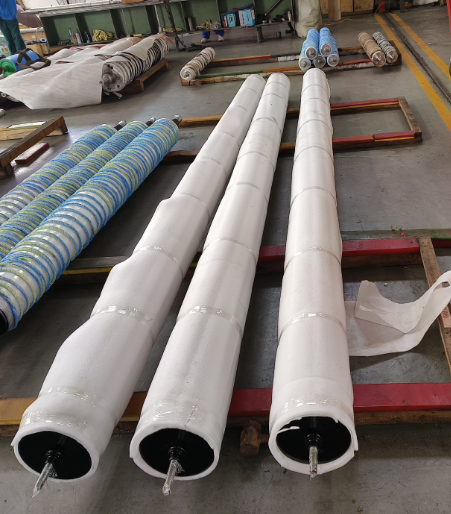 approaching the aluminum roller approaching the aluminum roller