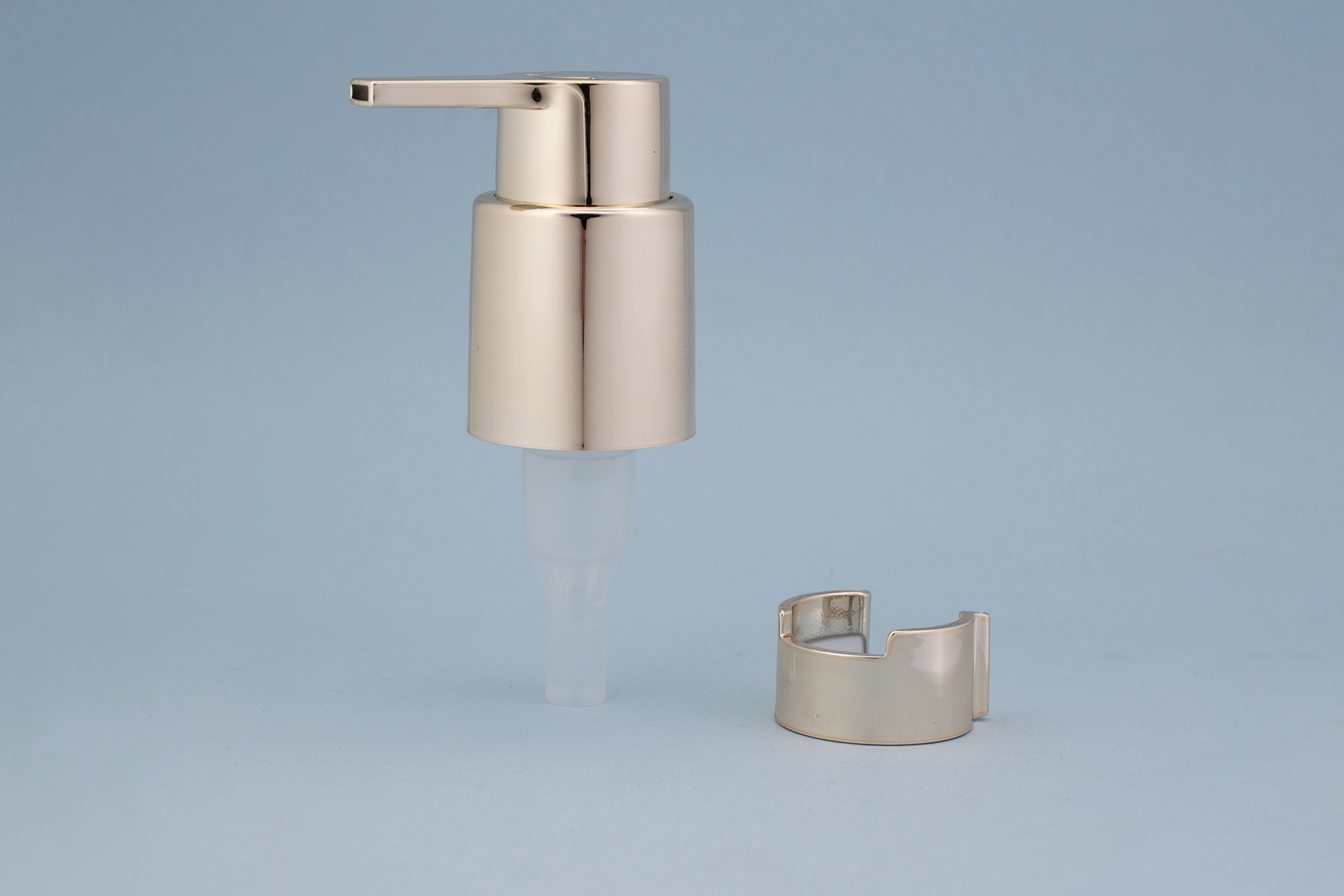 24/410 UV shiny gold lotion pump with UV gold clip 24/410 UV shiny gold lotion pump with UV gold clip