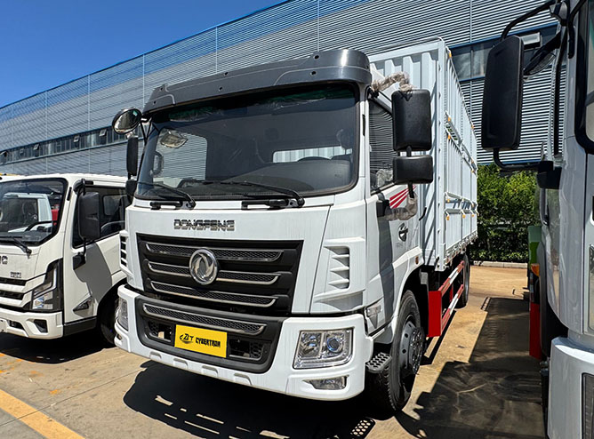 Efficient Box Truck for Commercial Delivery Efficient Box Truck for Commercial Delivery