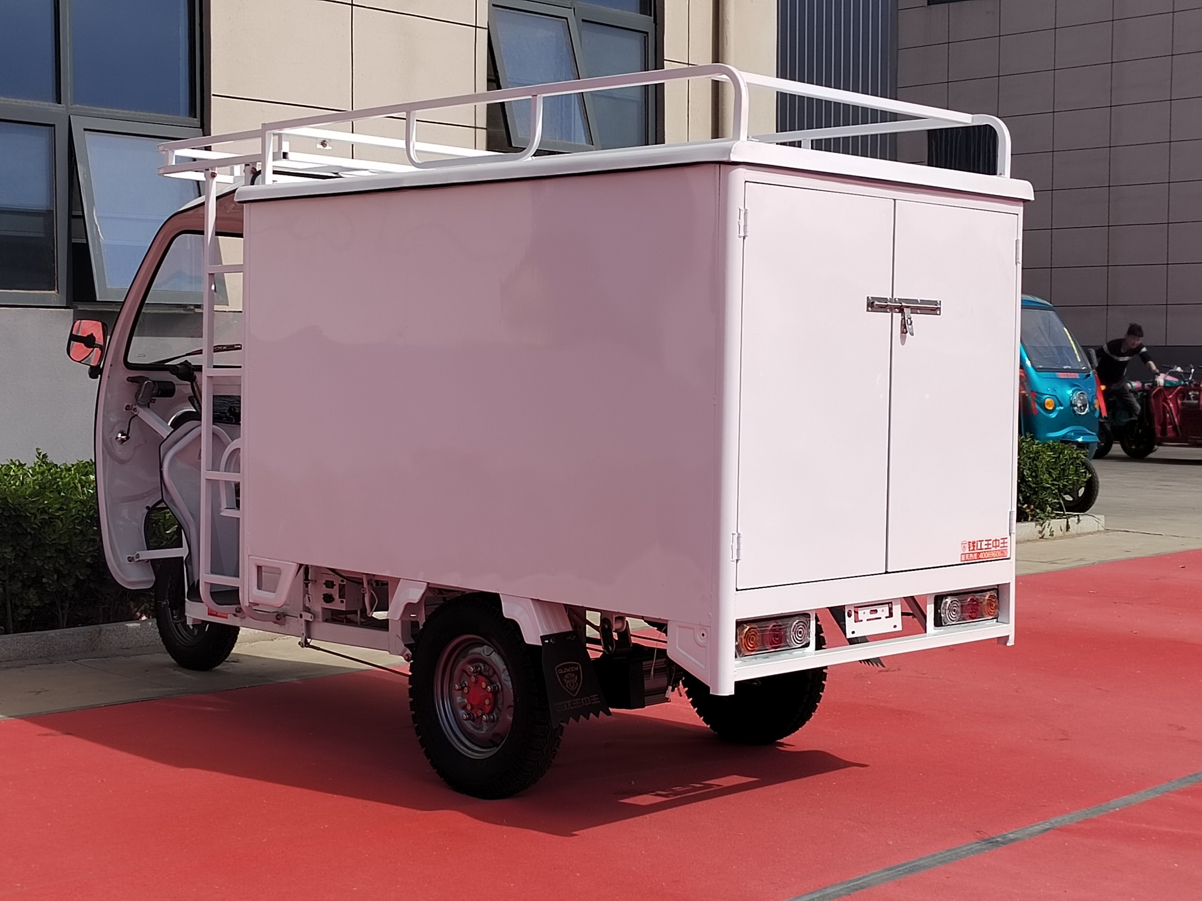 Simple shed QJ195 express delivery vehicle Simple shed QJ195 express delivery vehicle