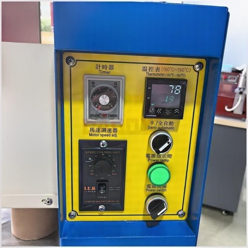 DL-7522 Hot Melt Leather Zipper Edge Gluing Machine Automatic Gluing Machine (1) DL-7522 Hot Melt Leather Zipper Edge Gluing Machine Automatic Gluing Machine (1)