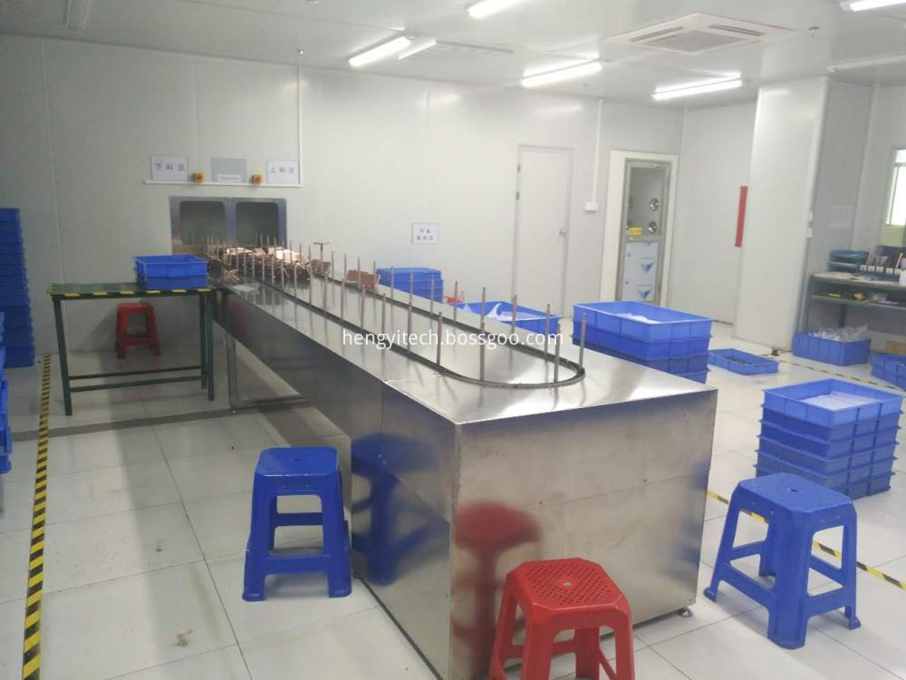 Plastic Conveyorised Uv Varnish Spray Painting Line