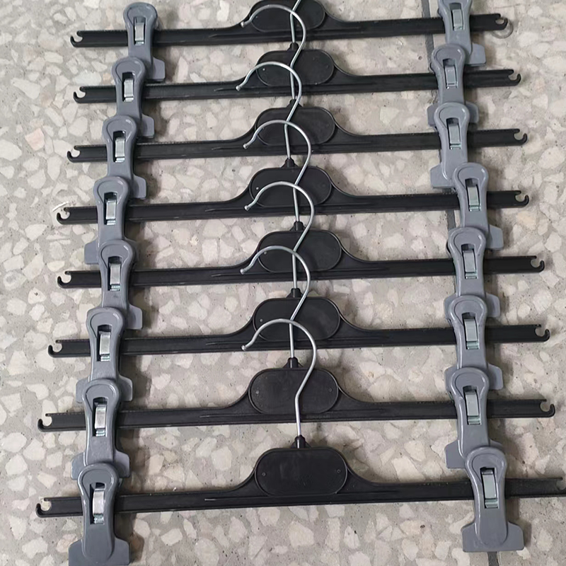 Plastic Hanger Making Machine Plastic Hanger Making Machine