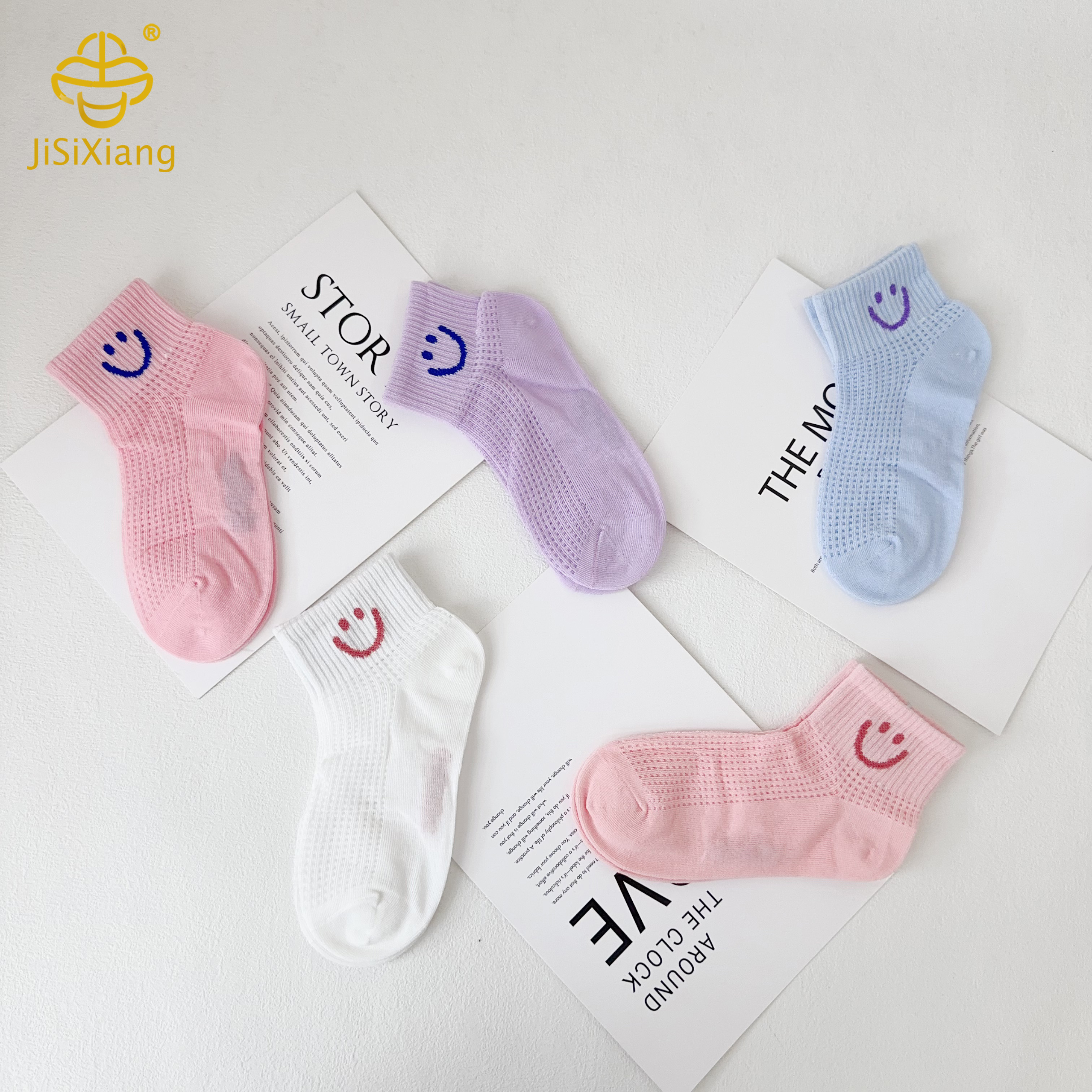Cartoon smiley face socks air-conditioned sock Cartoon smiley face socks air-conditioned sock