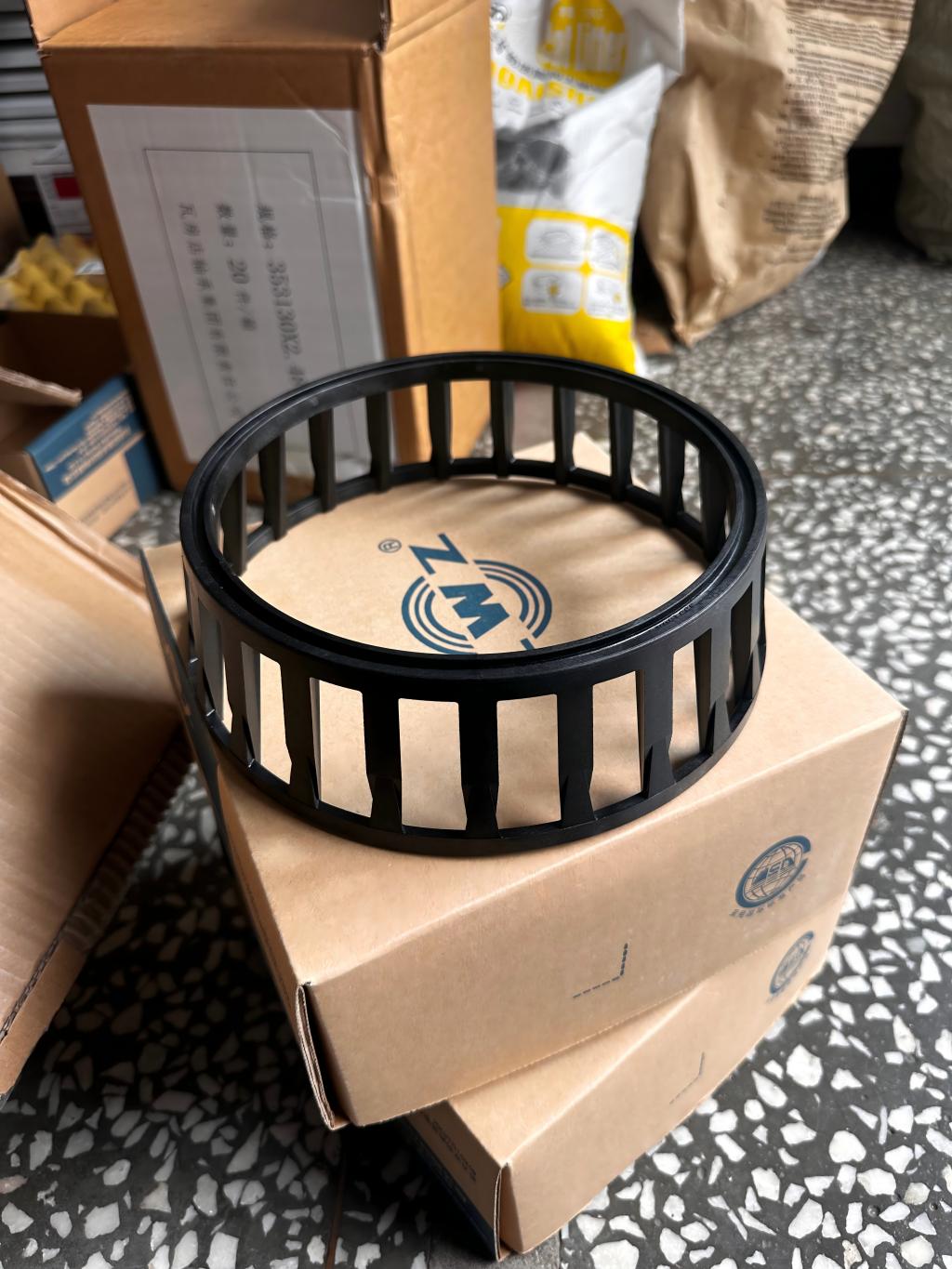 Plastic Steel Cage1 Plastic Steel Cage1