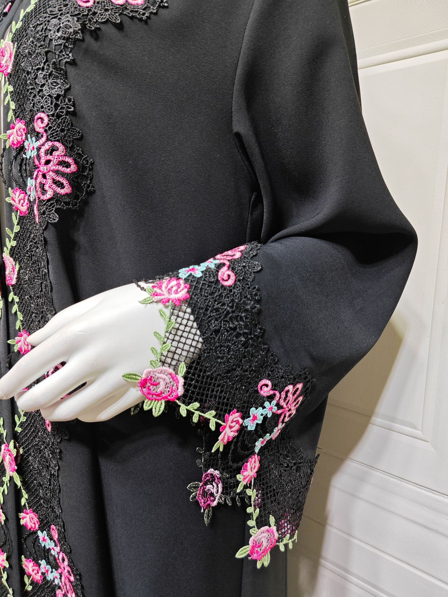 Elegant Black Floral Embroidered Lace Abaya Cardigan MQ275 (3) Elegant Black Floral Embroidered Lace Abaya Cardigan MQ275 (3)