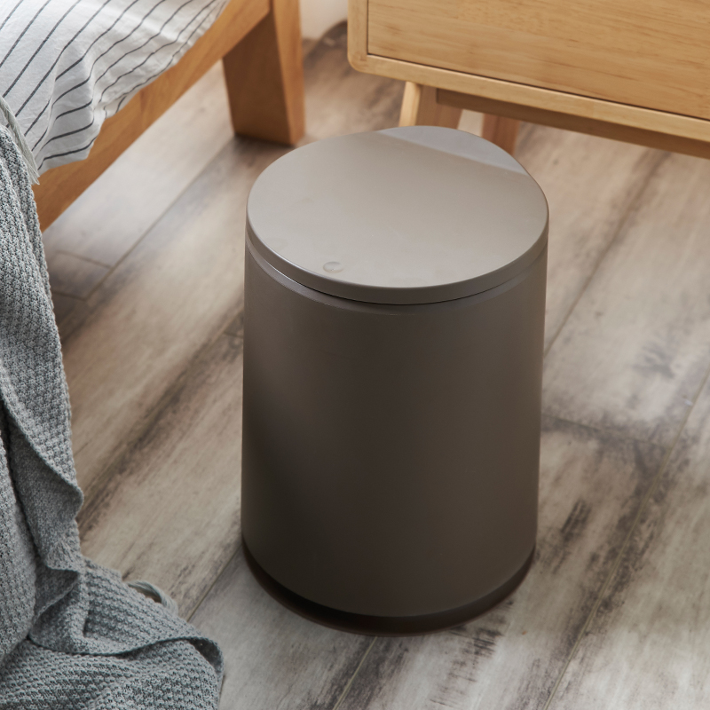 Circular trash can Circular trash can