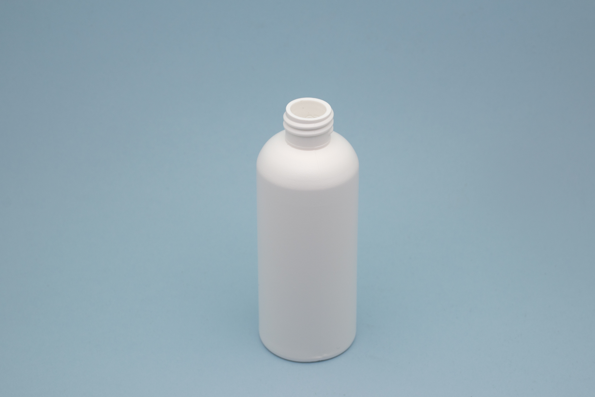 100 ML/ 3 OZ White Cylinder HDPE Bottle With 20/410 Neck 100 ML/ 3 OZ White Cylinder HDPE Bottle With 20/410 Neck