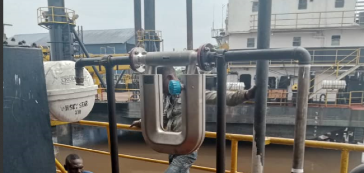 Coriolis mass flowmeter 1 Coriolis mass flowmeter 1