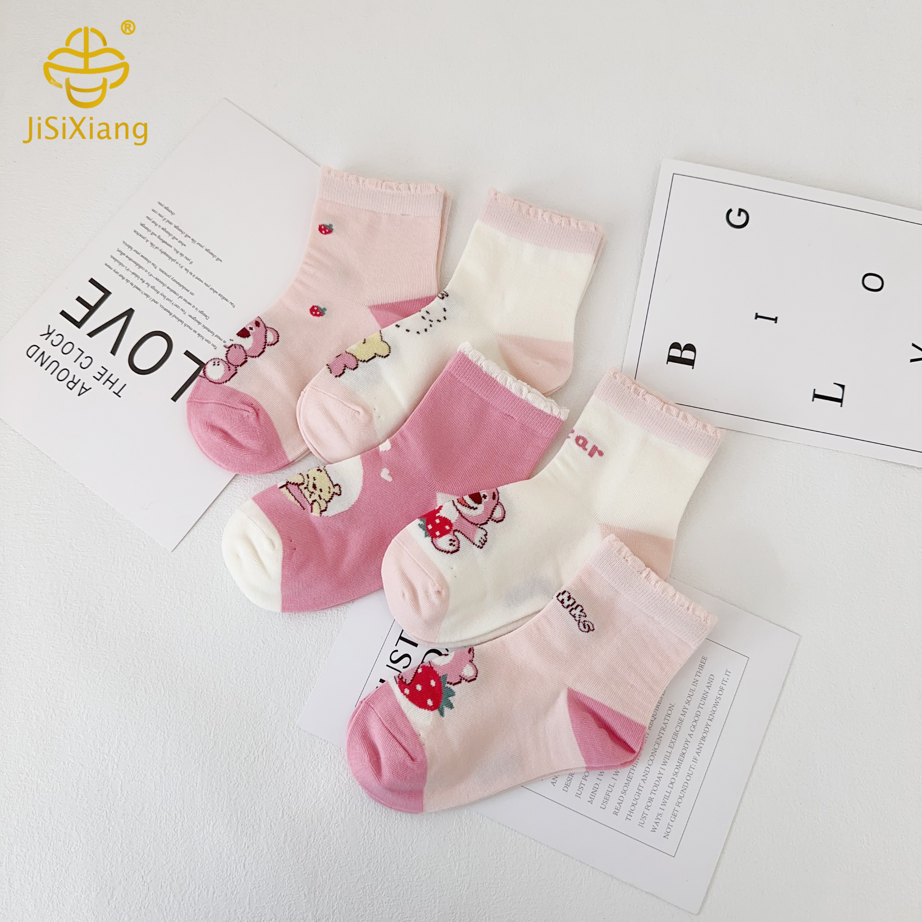 Korean cartoon strawberry bear short socks Korean cartoon strawberry bear short socks