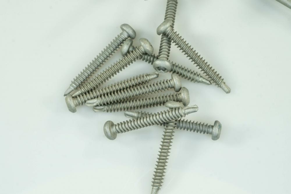 Galvanized Steel Roofing Screw A 7