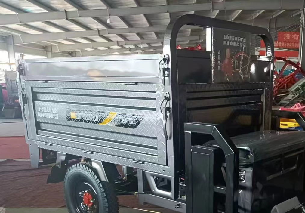 1.6 m High-rail electric tricycle 1.6 m High-rail electric tricycle