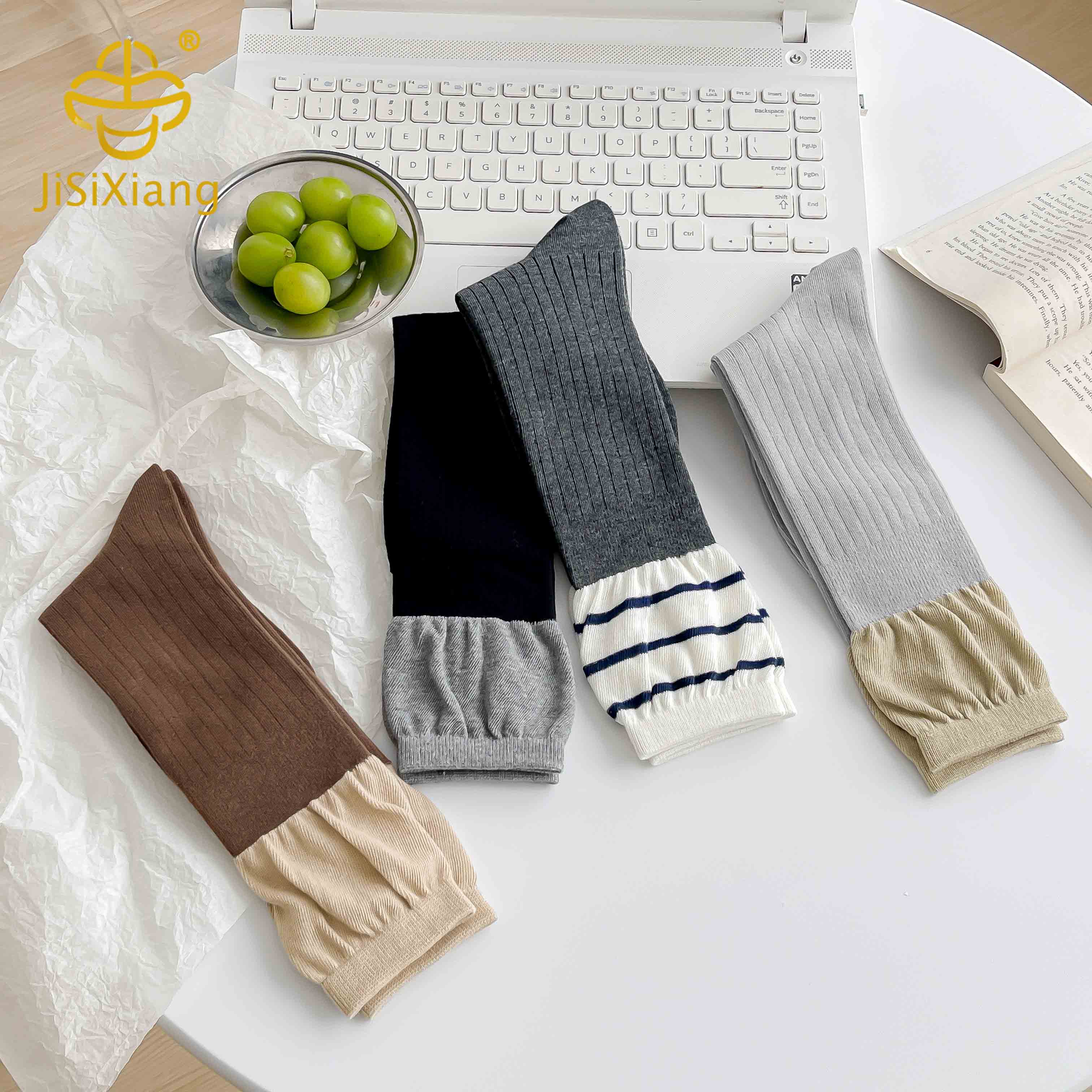 Two-color stitching fake two-piece high socks Two-color stitching fake two-piece high socks