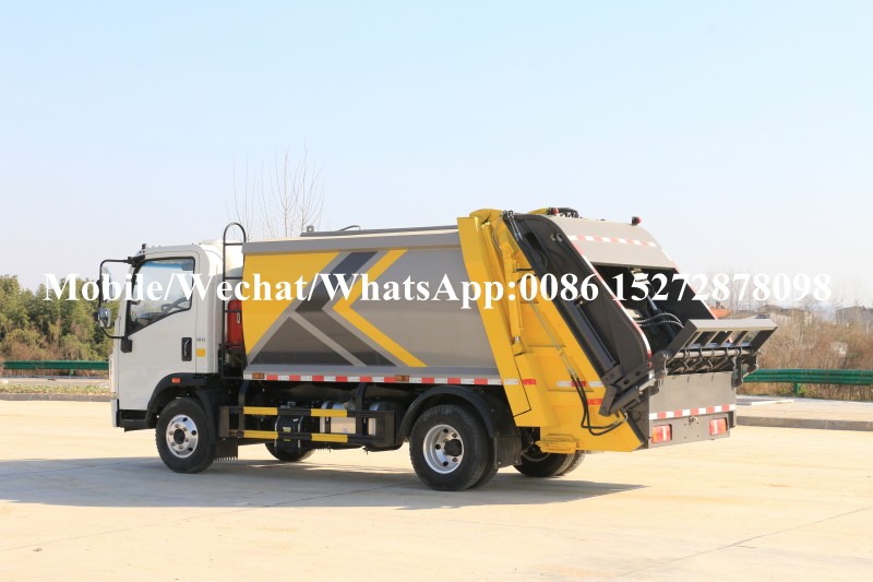 Garbage Compactor Truck (5) Garbage Compactor Truck (5)