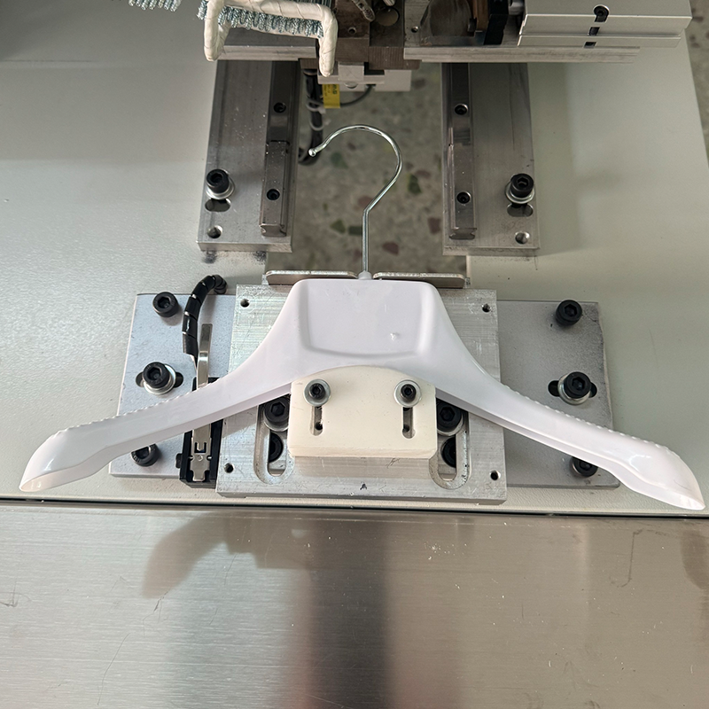 Plastic Hanger Making Machine Plastic Hanger Making Machine
