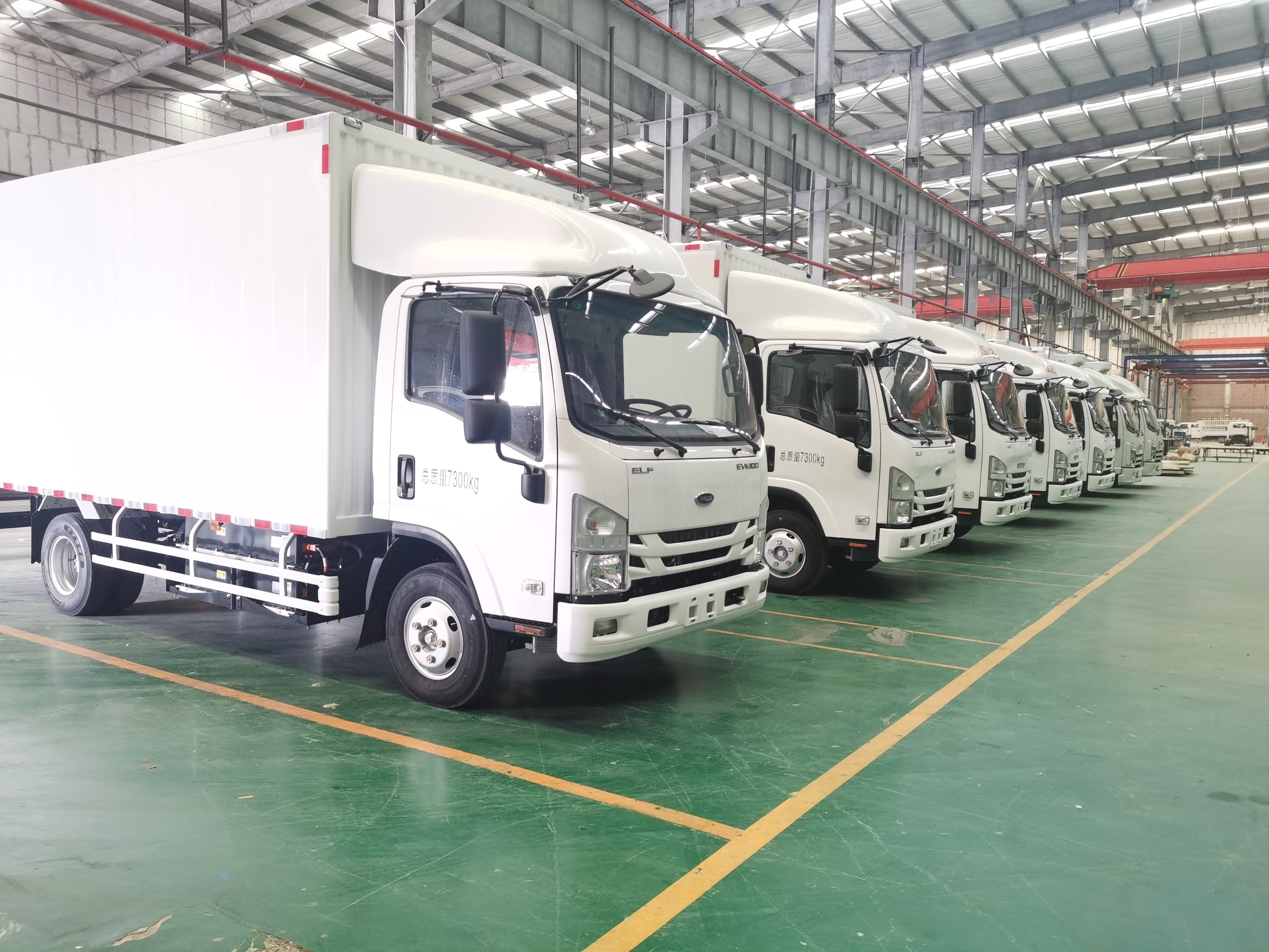 Qingling Box Transport Vehicle