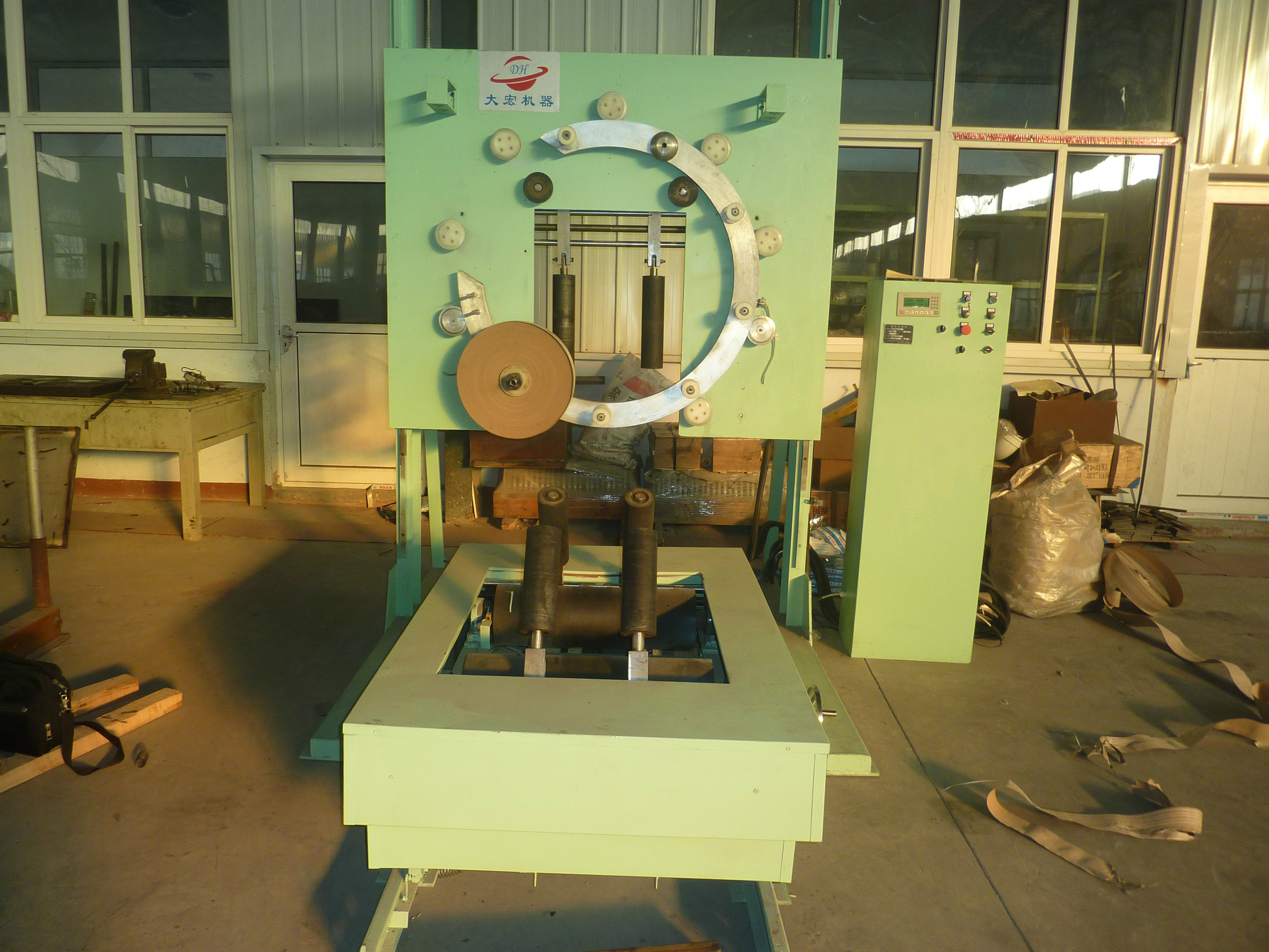 Ring wrapping machine  