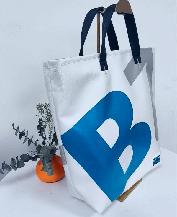 Customizable letter waterproof PVC handbag Customizable letter waterproof PVC handbag