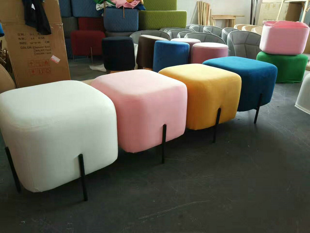 Otomano de estofamento de tecido Fabric upholstery ottoman