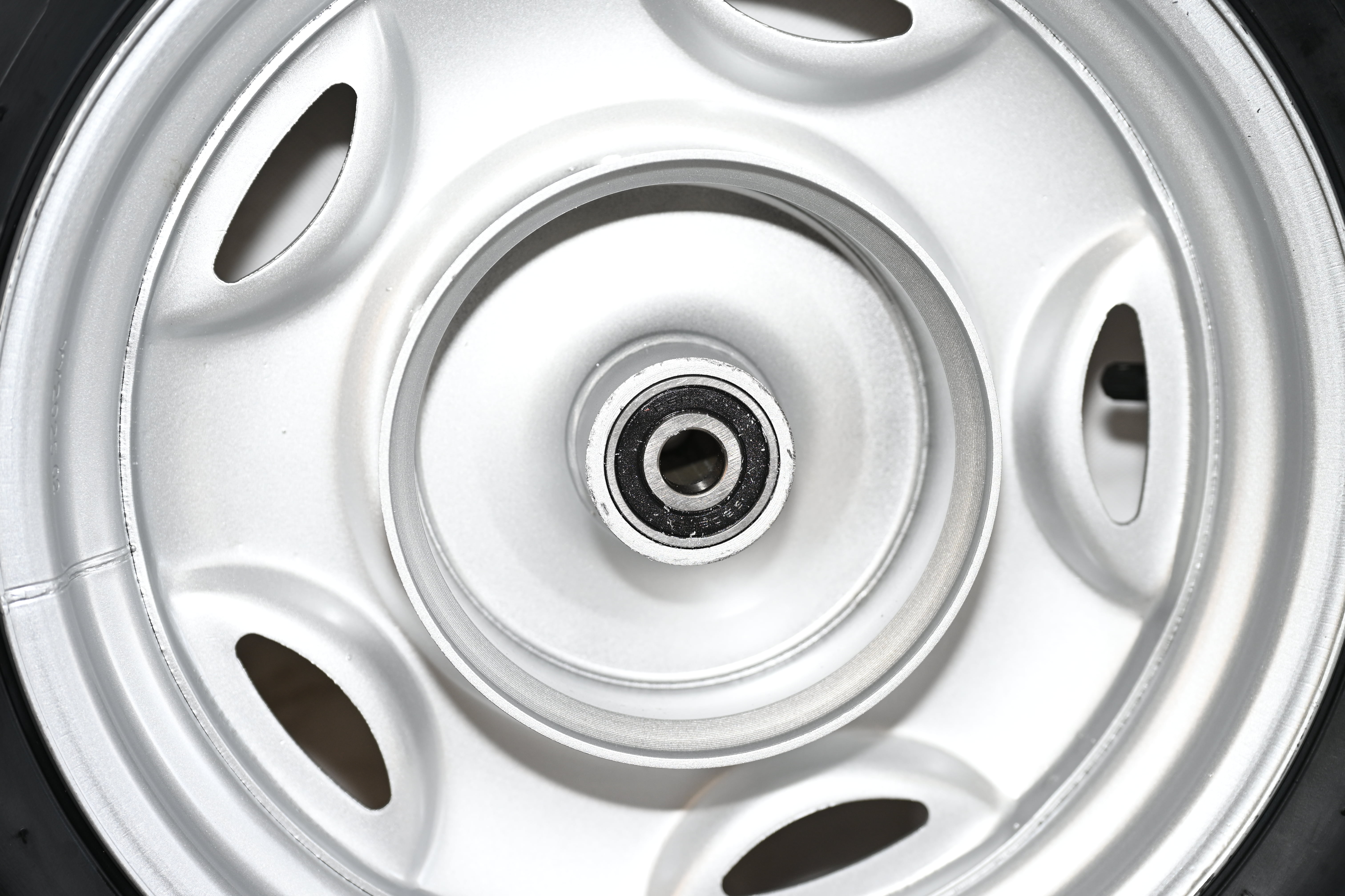 Three-wheeler motorcycle tires Three-wheeler motorcycle tires