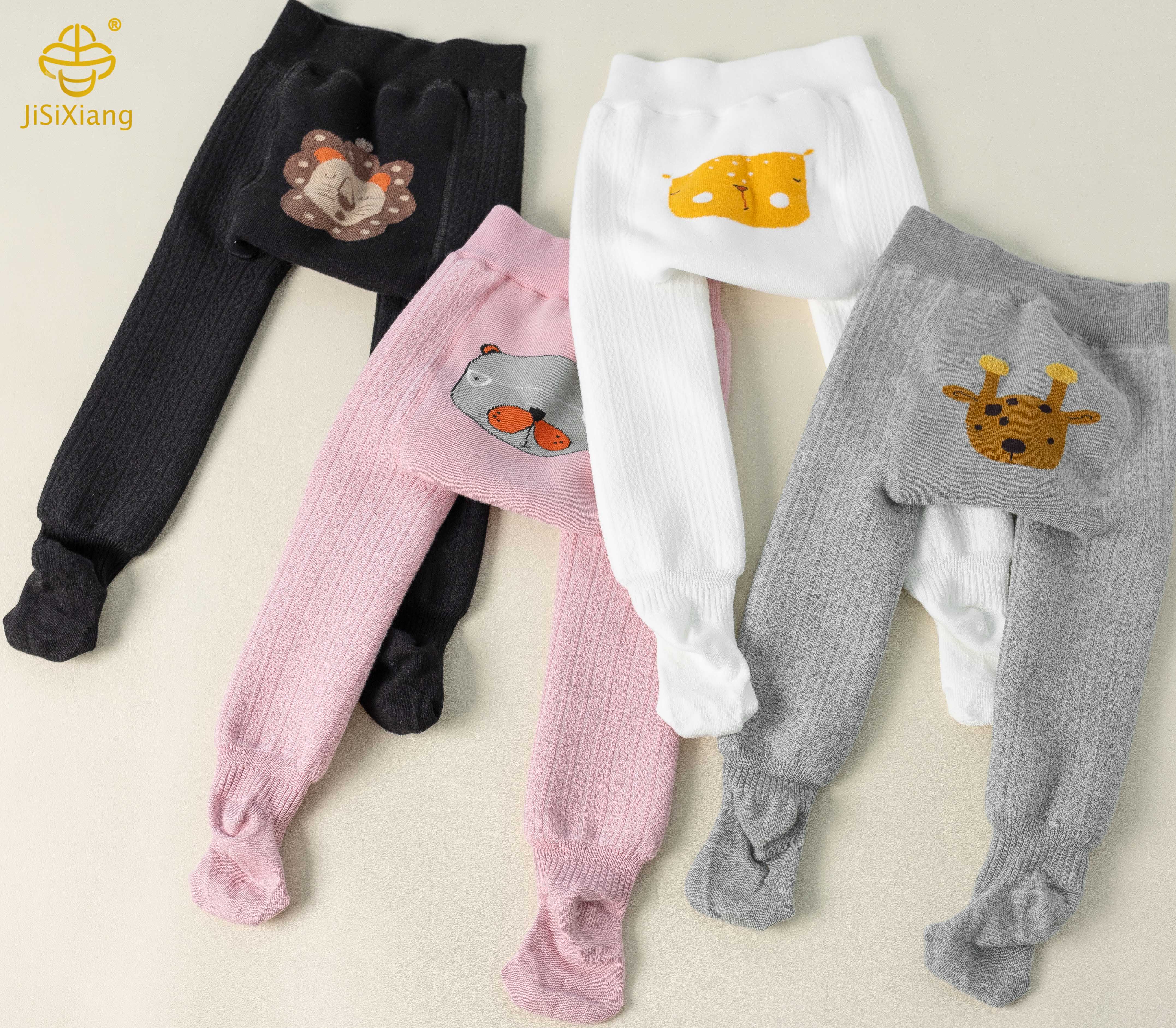 Cartoon baby girl with a big bottom in autumn and winter5 Cartoon baby girl with a big bottom in autumn and winter5