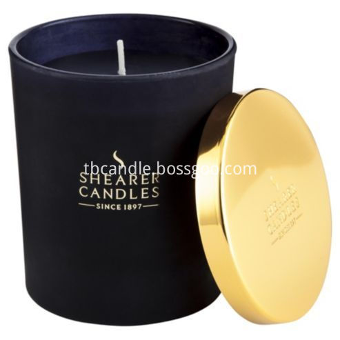 luxury soy candles in black ceramic jar with golden lid