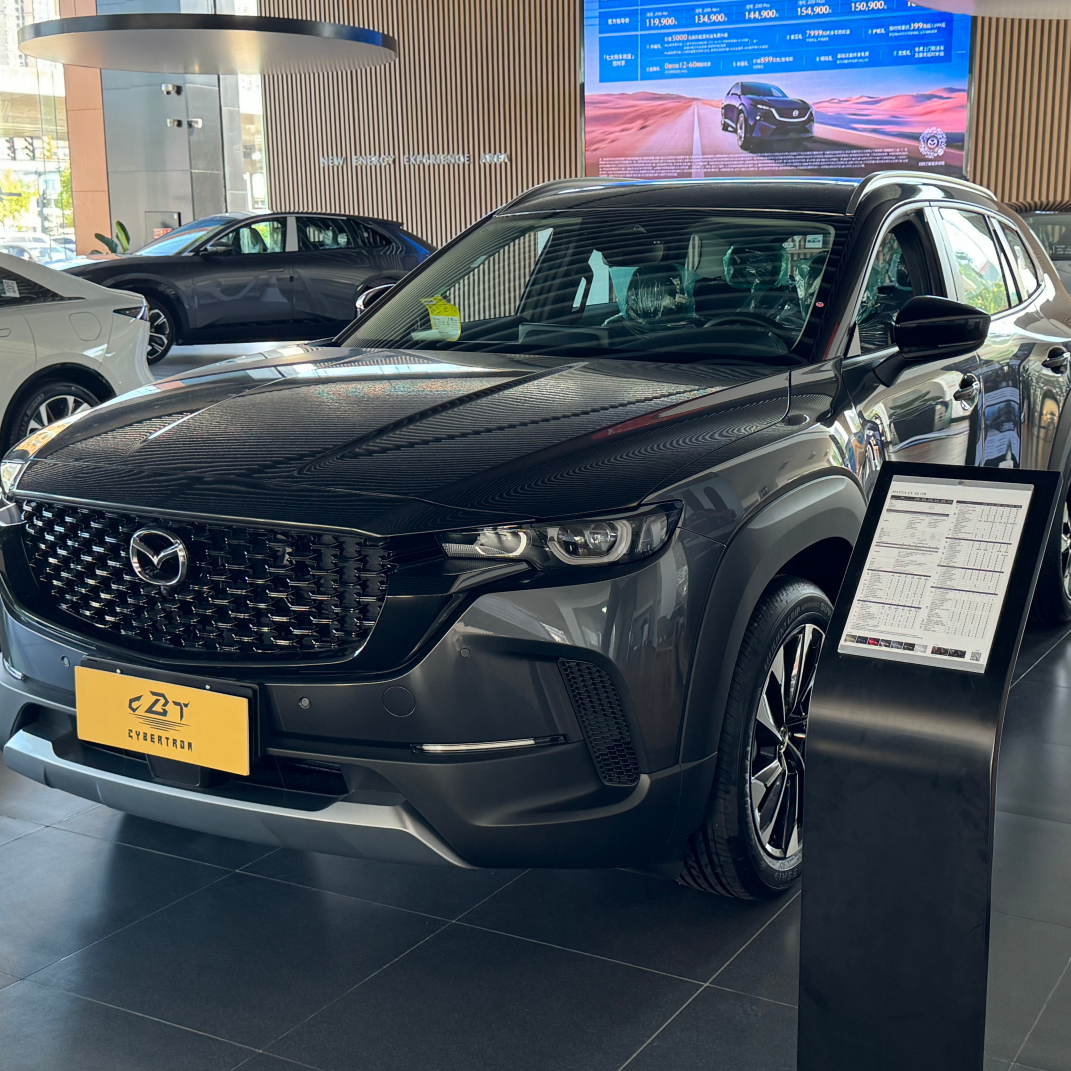 Wide-body light off-road SUV Wide-body light off-road SUV