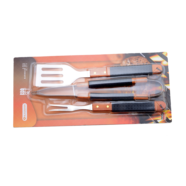 barbecue tools in blister